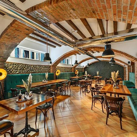 Stejarii Resort Ineu  Экстерьер фото