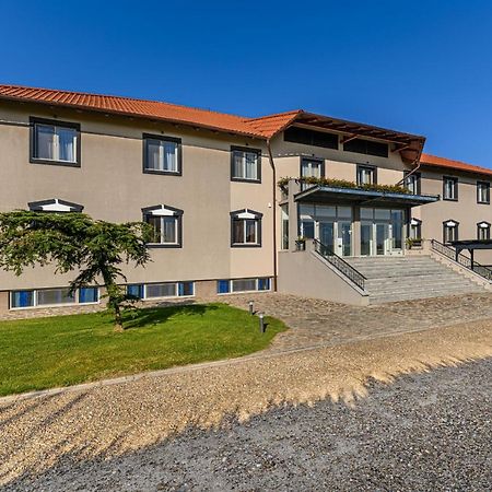 Stejarii Resort Ineu  Экстерьер фото