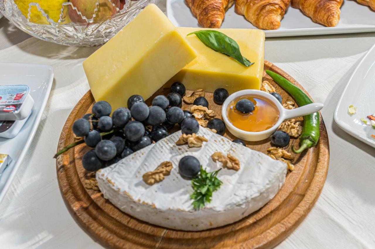 Stejarii Resort Ineu  Экстерьер фото
